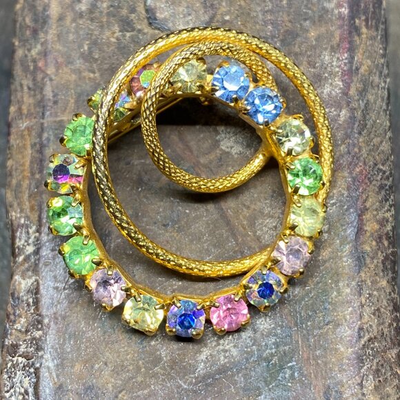 Trio of Infinity Brooches - Glimmering Rhinestones - Picture 4 of 6